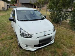 Weiß Gebraucht 2014 Mitsubishi Space Star Kleinwagen | 2.600 € (Fairer Preis)