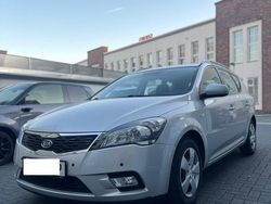 Silber Gebraucht 2011 Kia Ceed 2 Kombi | 6.500 € (Guter Preis)
