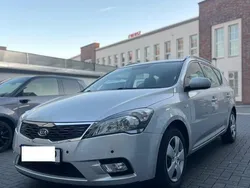 Silber Gebraucht 2011 Kia Ceed 2 Kombi | 6.800 € (Guter Preis)