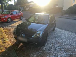Schwarz Gebraucht 2003 Renault Clio II Limousine | 899 € (Guter Preis)