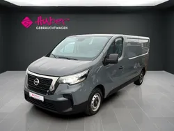 Grau Gebraucht 2023 Nissan Primastar Van / Kleinbus | 21.890 €