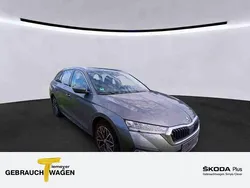 Grau Gebraucht 2022 Skoda Octavia Style Kombi | 21.780 € (Guter Preis)