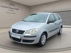 Silber Gebraucht 2005 VW Polo Trendline Kleinwagen | 2.480 € (Teuer)