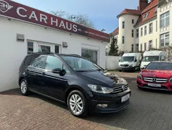 Schwarz Gebraucht 2017 VW Touran Comfortline Van / Kleinbus | 14.680 € (Guter Preis)
