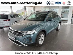 Blau Gebraucht 2024 VW T-Roc Life SUV | 21.800 € (Guter Preis)