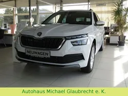 Weiß Neu 2024 Skoda Kamiq Tour SUV | 34.607 €