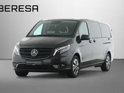 Grau Gebraucht 2024 Mercedes Vito Van / Kleinbus | 46.880 €