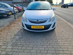 Weiß Gebraucht 2011 Opel Corsa Kleinwagen | 2.850 € (Fairer Preis)