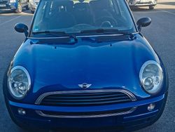 Blau Gebraucht 2003 Mini ONE Kleinwagen | 2.200 € (Etwas zu teuer)