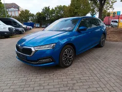 Modra race/race blue Gebraucht 2024 Skoda Octavia Style Kombi | 28.990 € (Superpreis)