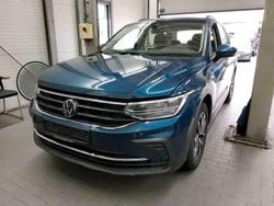Blau Gebraucht 2022 VW Tiguan Life SUV | 22.690 € (Superpreis)
