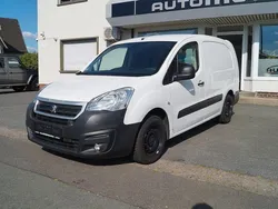 Blanc banquise Gebraucht 2016 Peugeot Partner Comfort Van / Kleinbus | 6.890 € (Teuer)