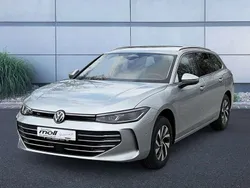 Oyster silver metallic Neu 2025 VW Passat Business Kombi | 55.990 €