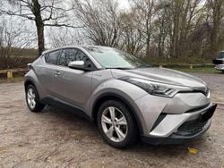 Silber Gebraucht 2018 Toyota C-HR Style SUV | 17.099 € (Guter Preis)