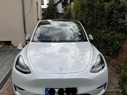 Weiß Gebraucht 2023 Tesla Model Y Long Range SUV | 37.500 €