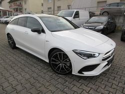 Weiß Gebraucht 2024 Mercedes CLA35 AMG Shooting Brake AMG Kombi | 44.900 € (Guter Preis)