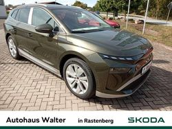 Olibogrün metallic Neu 2025 Skoda Enyaq iV Loft SUV | 44.900 € (Fairer Preis)