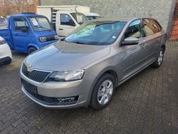 Cappuccinobeige metallic Gebraucht 2018 Skoda Rapid Ambition | 14.245 € (Etwas zu teuer)