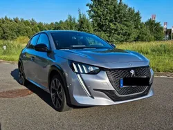 Grau Gebraucht 2023 Peugeot e-208 GT Kleinwagen | 26.250 € (Teuer)