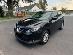 Schwarz Gebraucht 2016 Nissan Qashqai Acenta SUV | 9.500 € (Guter Preis)