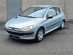 Grau Gebraucht 2002 Peugeot 206 Kleinwagen | 1.450 € (Fairer Preis)