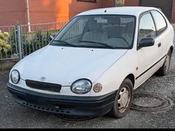 Weiß Gebraucht 1998 Toyota Corolla Kleinwagen | 950 €