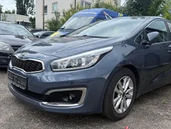 Blau Gebraucht 2017 Kia Ceed Limousine | 11.799 € (Fairer Preis)