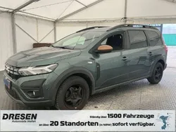 Gruen Gebraucht 2023 Dacia Jogger Extreme Van / Kleinbus | 19.880 € (Fairer Preis)