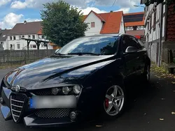 Schwarz Gebraucht 2012 Alfa Romeo 159 Kombi | 5.500 € (Etwas zu teuer)