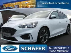Frostweiß Gebraucht 2020 Ford Focus ST-Line Kombi | 19.990 € (Fairer Preis)