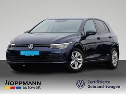 Blau Gebraucht 2020 VW Golf VIII Life Limousine | 16.490 € (Fairer Preis)