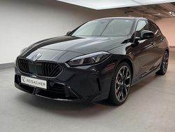 Saphirschwarz metallic Gebraucht 2025 BMW 120 Basis Kleinwagen | 40.490 € (Fairer Preis)