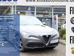 Grau Gebraucht 2023 Alfa Romeo Stelvio Ti SUV | 36.990 € (Guter Preis)