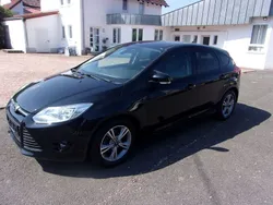 Schwarz Gebraucht 2014 Ford Focus Limousine | 7.900 € (Fairer Preis)