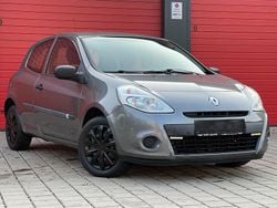 Grau Gebraucht 2012 Renault Clio III Kleinwagen | 3.499 € (Guter Preis)