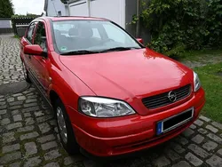 Rot Gebraucht 2001 Opel Astra Limousine | 1.550 € (Guter Preis)