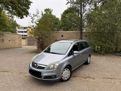 Grau Gebraucht 2005 Opel Zafira Kombi | 1.250 € (Superpreis)
