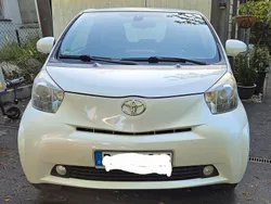 Weiß Gebraucht 2013 Toyota iQ Kleinwagen | 8.400 € (Fairer Preis)