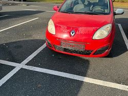 Rot Gebraucht 2010 Renault Twingo Kleinwagen | 600 €