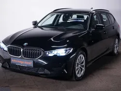 Schwarz Gebraucht 2021 BMW 320 Advantage Kombi | 20.749 € (Guter Preis)