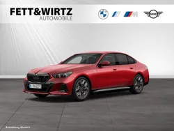 Fire red metallic Gebraucht 2024 BMW i5 M Sport Limousine | 60.800 €