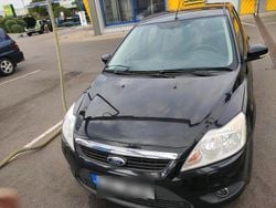 Schwarz Gebraucht 2010 Ford Focus Kombi | 1.000 € (Guter Preis)
