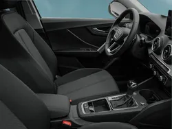 Grau Gebraucht 2024 Audi Q2 SUV | 30.749 € (Fairer Preis)