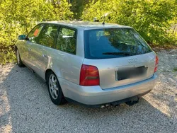Silber Gebraucht 2000 Audi A4 Kombi | 1.000 € (Superpreis)