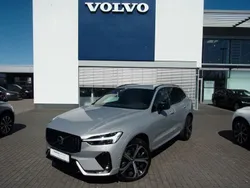 Silber Gebraucht 2023 Volvo XC60 Plus SUV | 42.500 € (Fairer Preis)