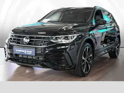 Deep black perleffekt Gebraucht 2025 VW Tiguan Allspace R-line SUV | 56.980 €
