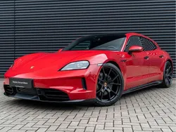 Rot Gebraucht 2025 Porsche Taycan Sport Turismo Limousine | 119.900 € (Fairer Preis)