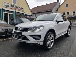 Weiß Gebraucht 2015 VW Touareg R-line SUV | 25.480 € (Etwas zu teuer)