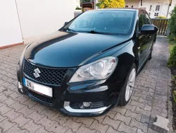 Schwarz Gebraucht 2011 Suzuki Kizashi Sport Limousine | 6.800 €