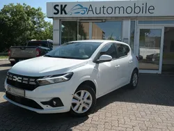 Weiß Gebraucht 2023 Dacia Sandero Expression Kleinwagen | 14.450 € (Fairer Preis)